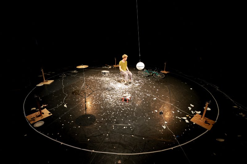 Bild zu: Grenzüberschreiter Julian Vogel – Artist, Keramikkünstler und Tüftler